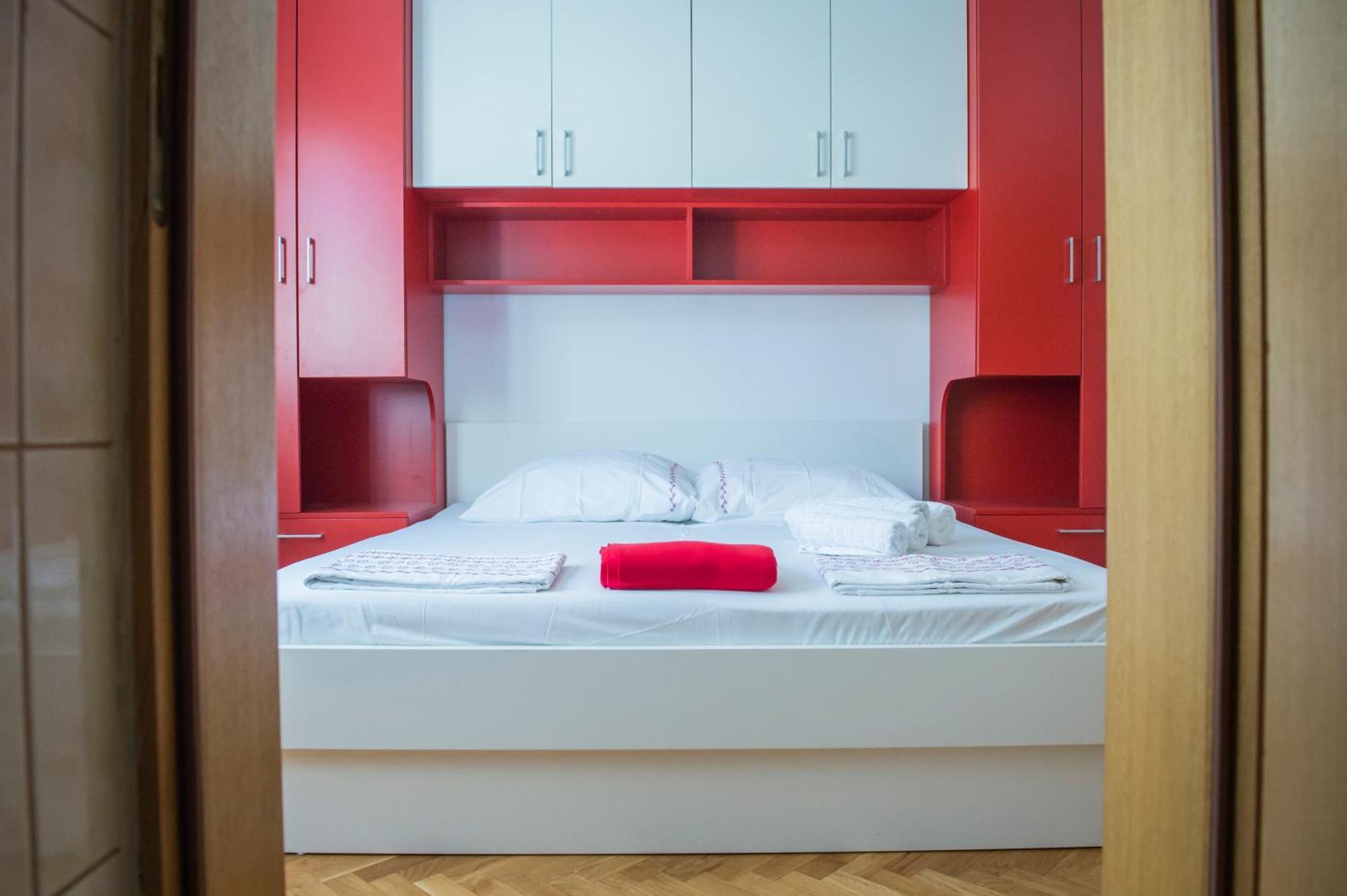 Apartments Nena Подстрана Екстериор снимка
