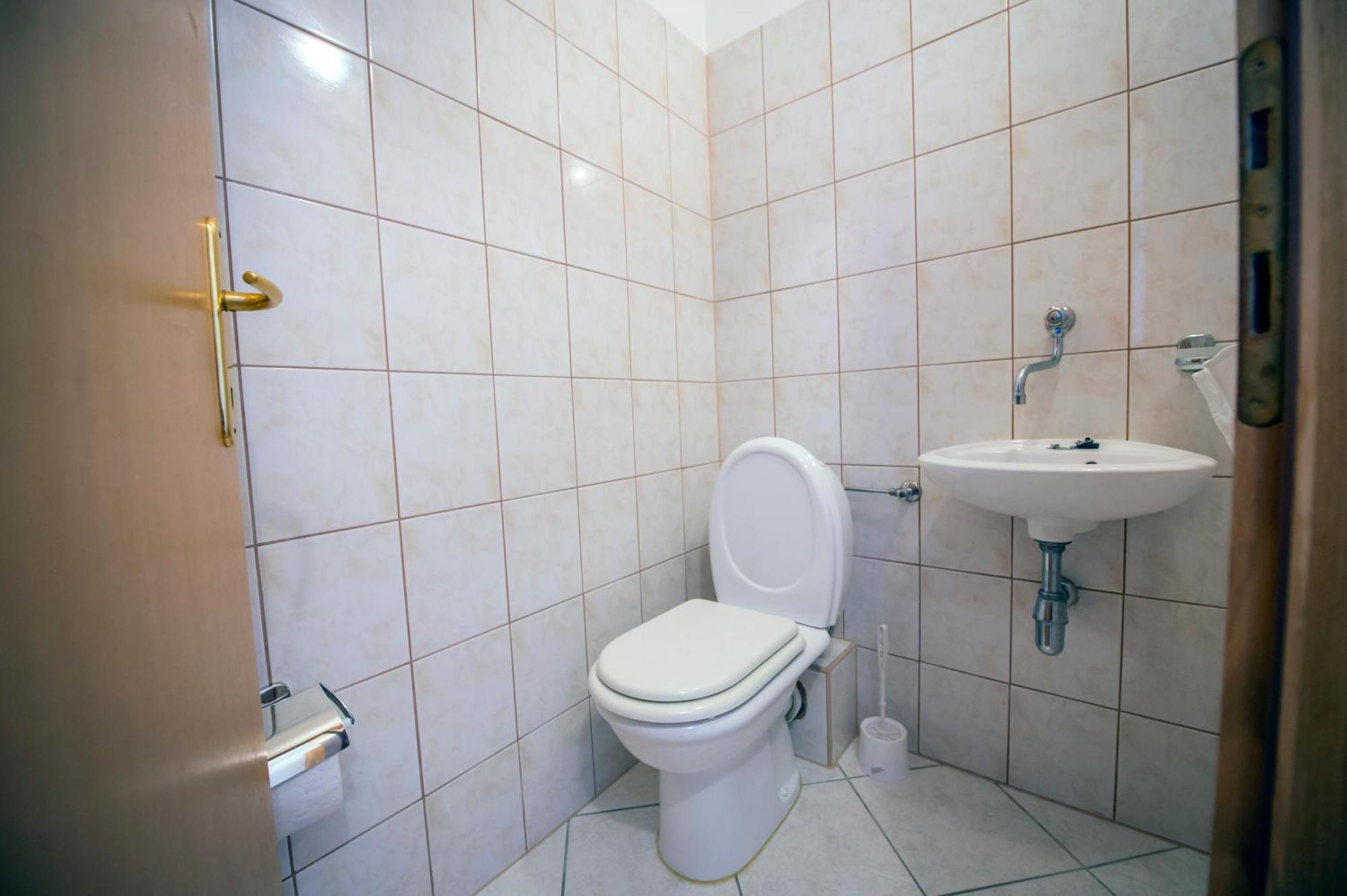 Apartments Nena Подстрана Екстериор снимка