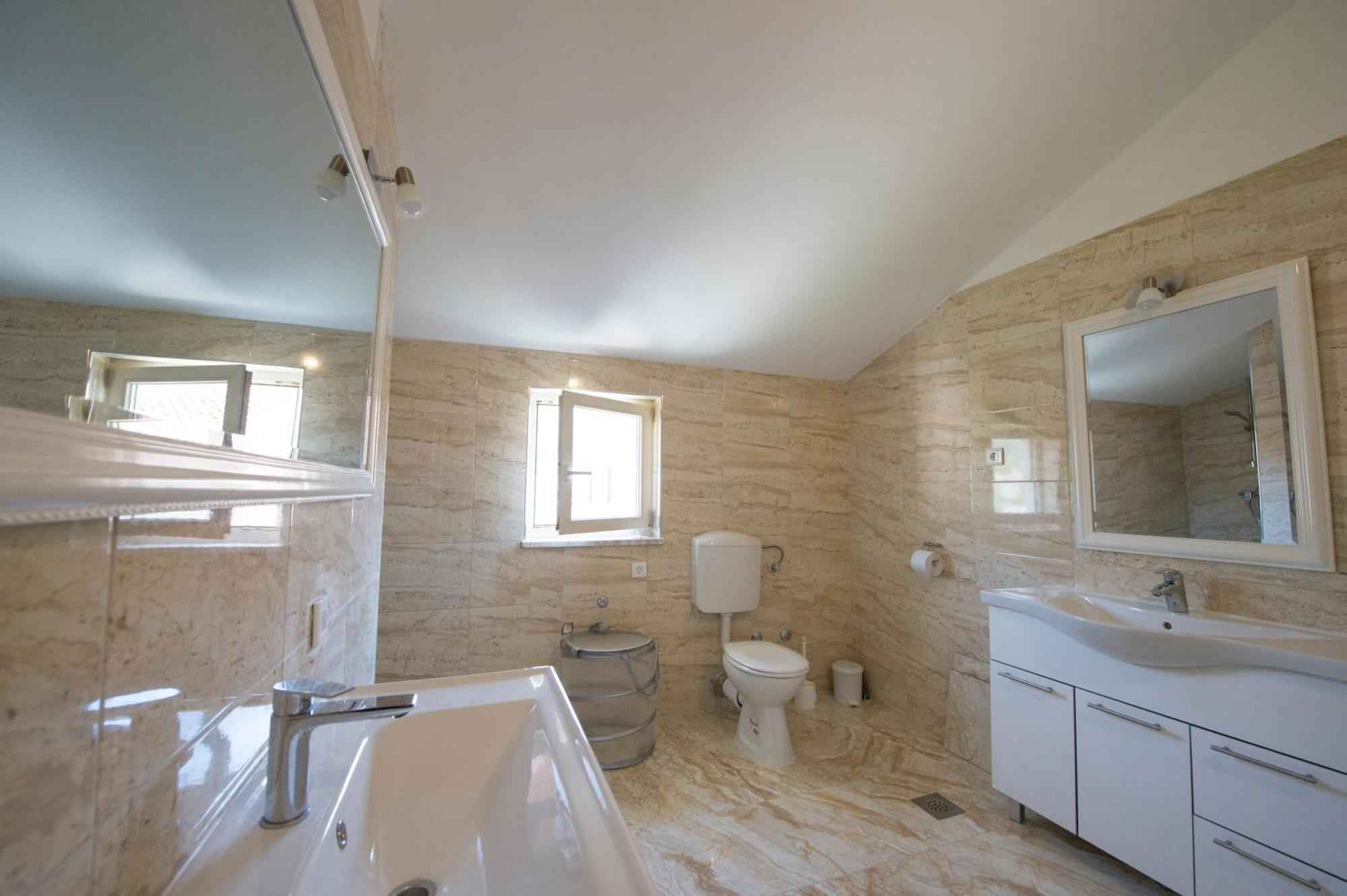 Apartments Nena Подстрана Екстериор снимка