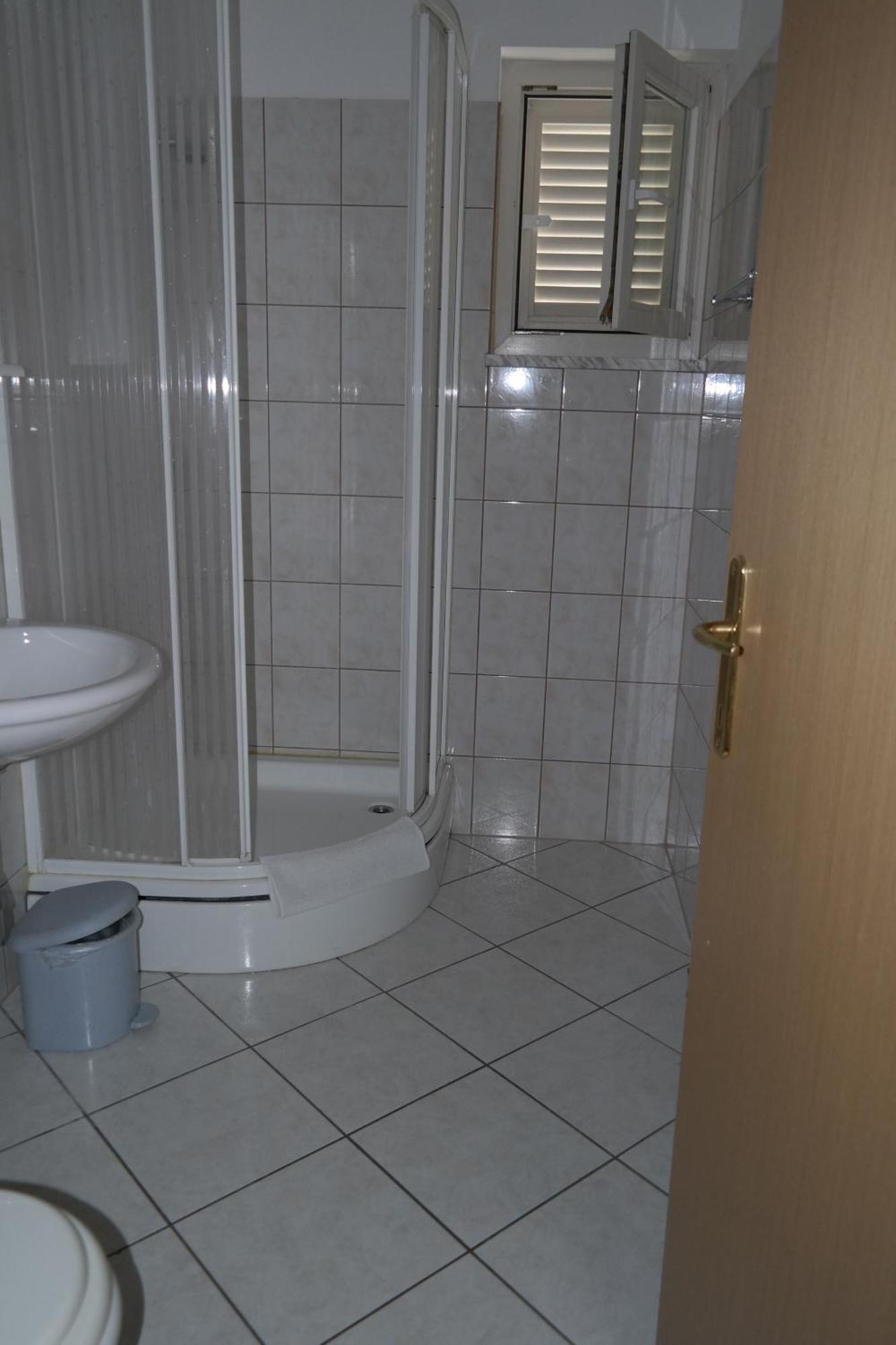 Apartments Nena Подстрана Екстериор снимка