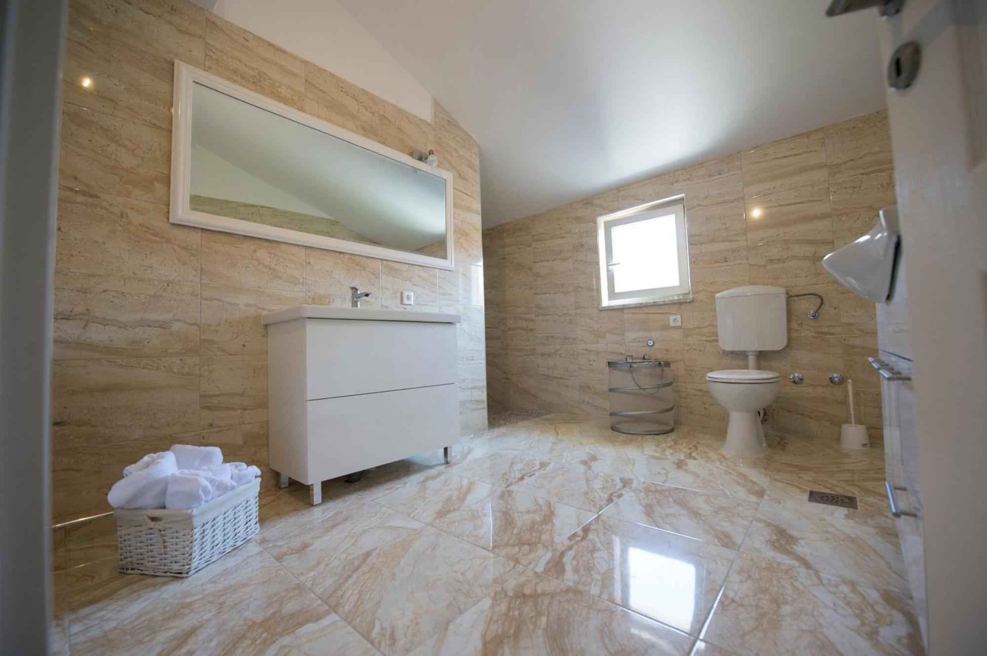 Apartments Nena Подстрана Екстериор снимка