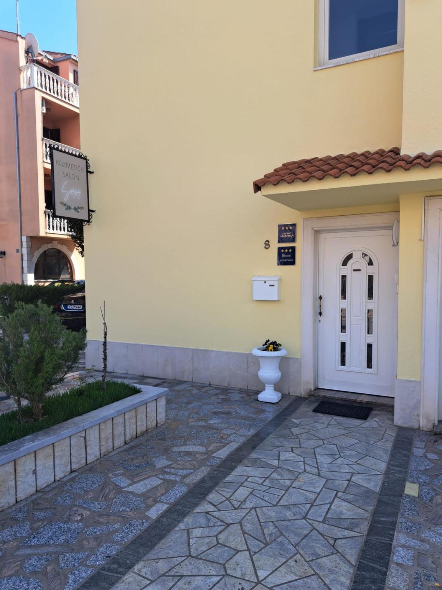Apartments Nena Подстрана Екстериор снимка